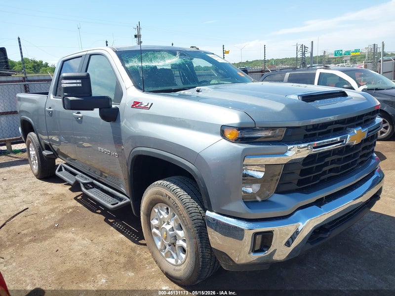 2024 Chevrolet Silverado 2500hd 4wd  Standard Bed Lt Silver vin: 2GC4YNE78R1155409