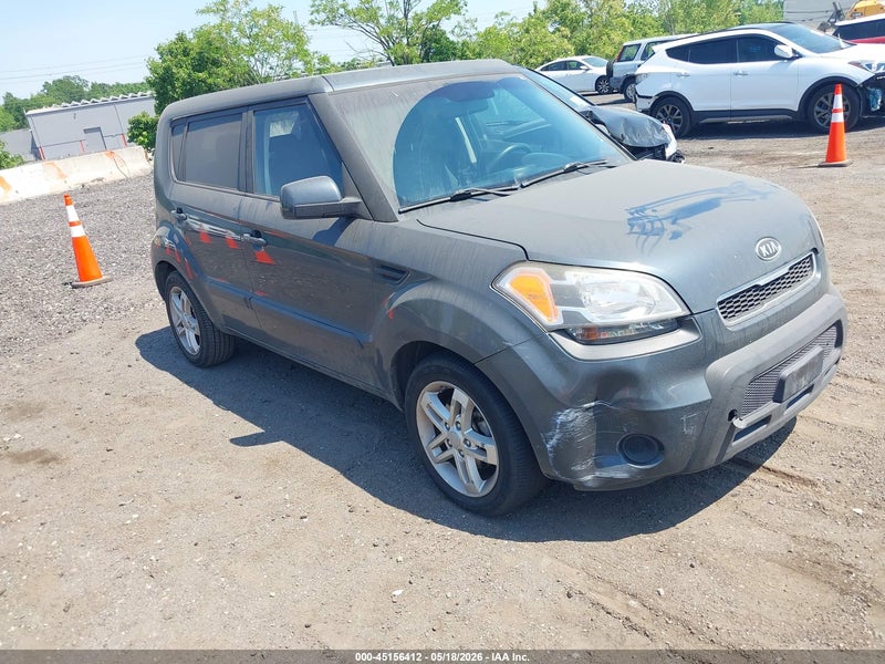 2011 Kia Soul + vin: KNDJT2A23B7272477