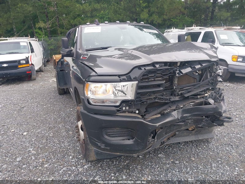 2022 Ram 3500 Tradesman  4x4 8' Box Gray vin: 3C63RRGL8NG364863