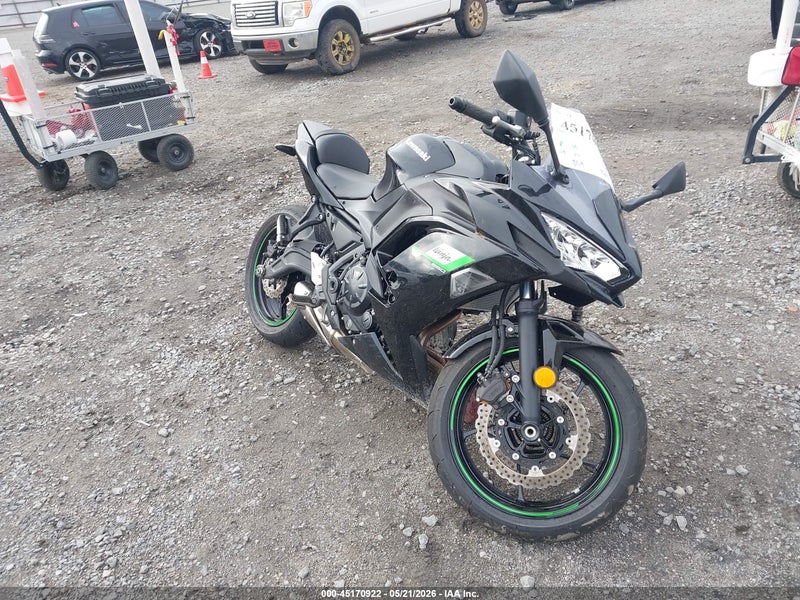 2025 Kawasaki Ex650 R Black vin: ML5EXER13SDAG2264