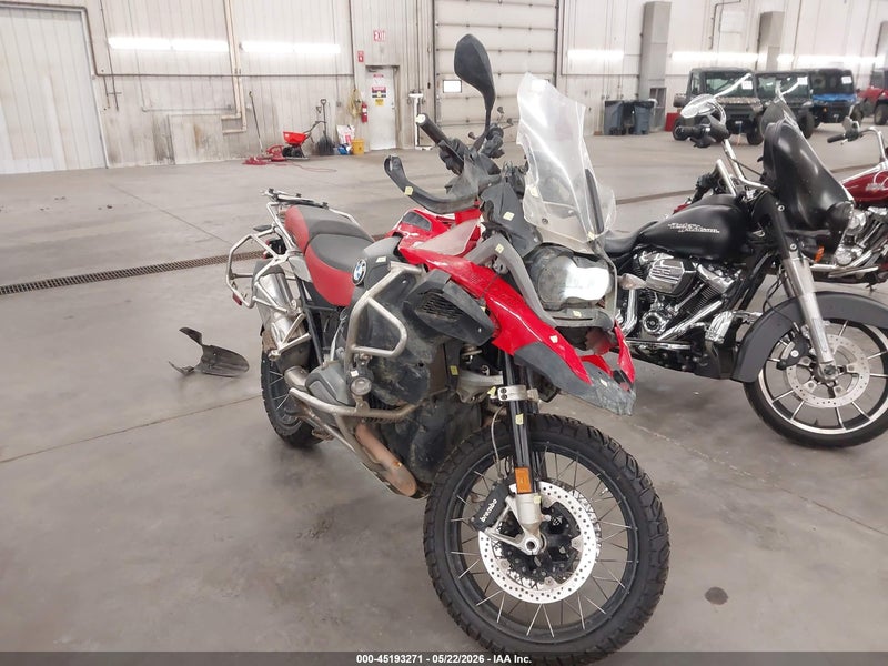 2018 Bmw R1200 Gs Adventure Red vin: WB10A1208JZ899619