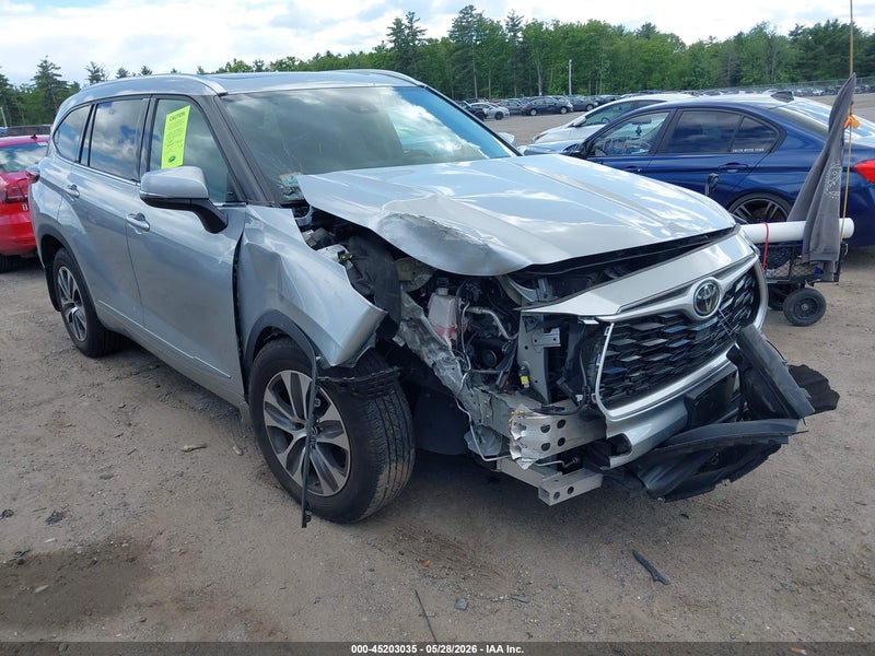2021 Toyota Highlander Xle Silver vin: 5TDHZRBH4MS557335