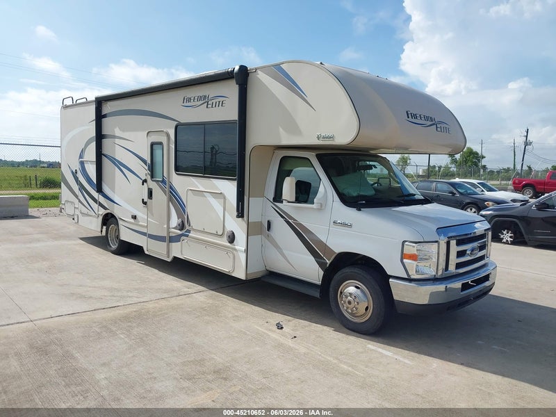 2017 Ford E-450 Cutaway   White vin: 1FDXE4FS9HDC77181