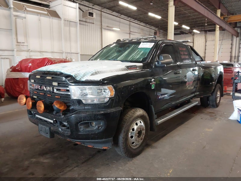 2019 Ram 3500 Big Horn  4x4 8' Box Black vin: 3C63RRHL7KG648950