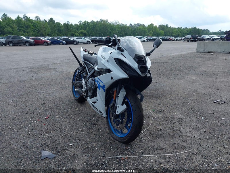 2026 Suzuki Gsx800 F White vin: JS1EM13BXT7100500