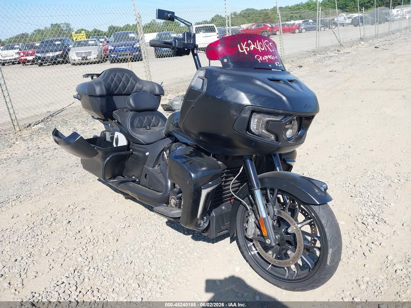 2023 Indian Motorcycle Co. Pursuit Dark Horse With Premium Package Black vin: 56KLDFRR3P3418951