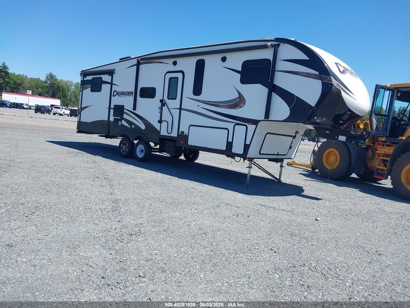 2018 Forest River Crusader   Белый vin: 5ZT3CSVB4JG122586