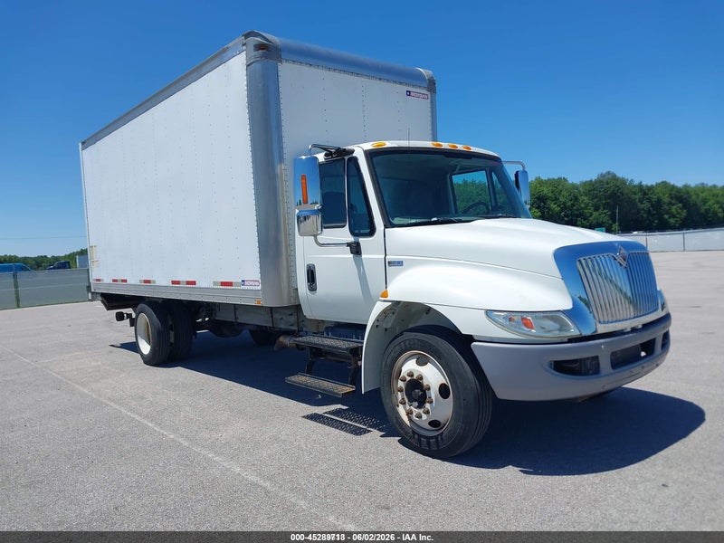 2015 International 4000 4300 White vin: 1HTJTSKM0FH676890