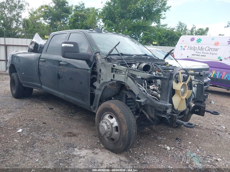 2024 Ram 3500 Tradesman  4x4 8' Box Black vin: 3C63RRGL3RG273909