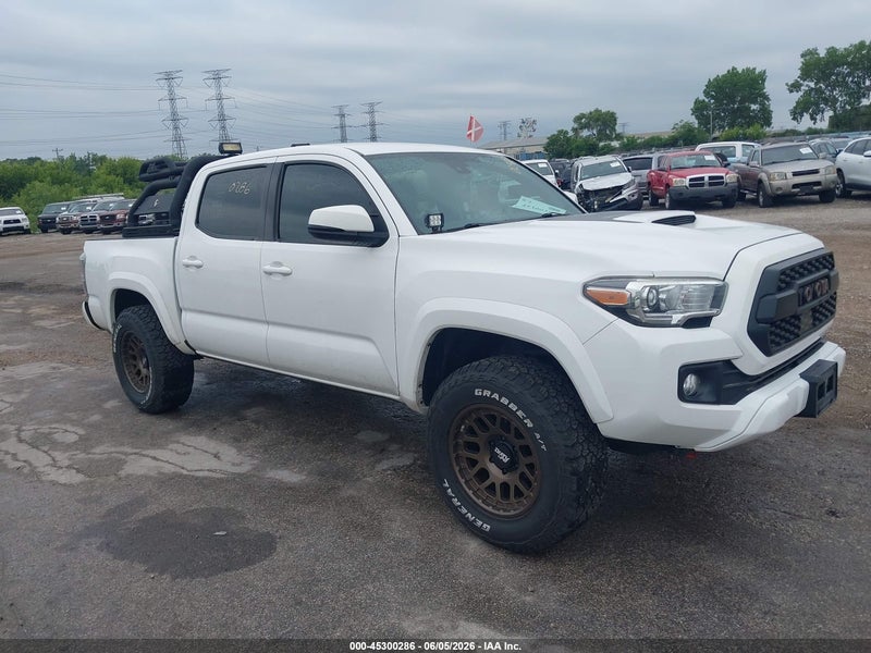 2019 Toyota Tacoma Trd Sport White vin: 3TMCZ5AN8KM229634