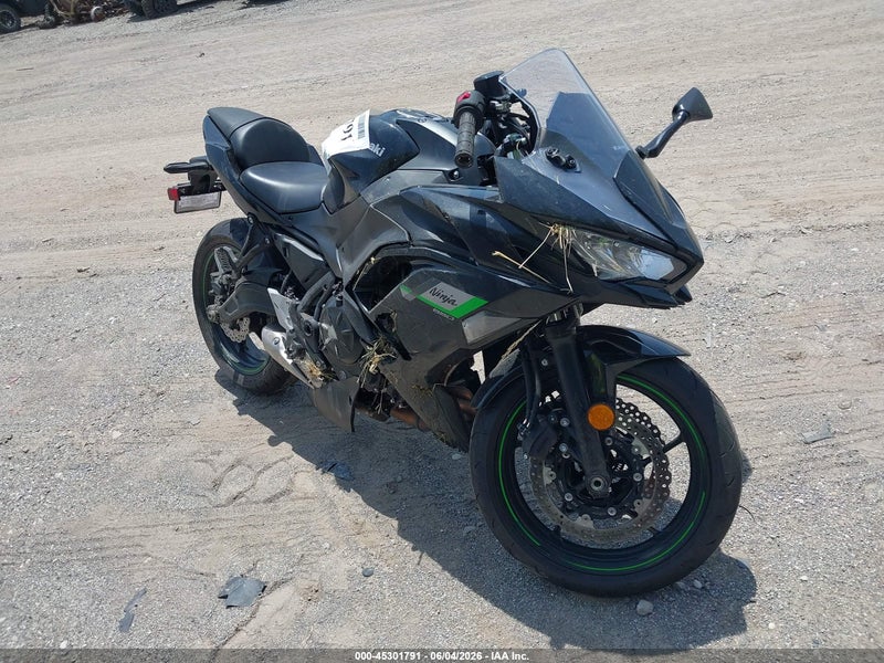 2025 Kawasaki Ex650 R Black vin: ML5EXER11SDAG0755