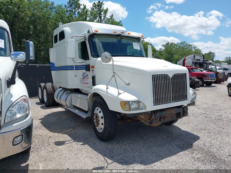 2005 International 9400 9400i White vin: 2HSCNSBR65C153348