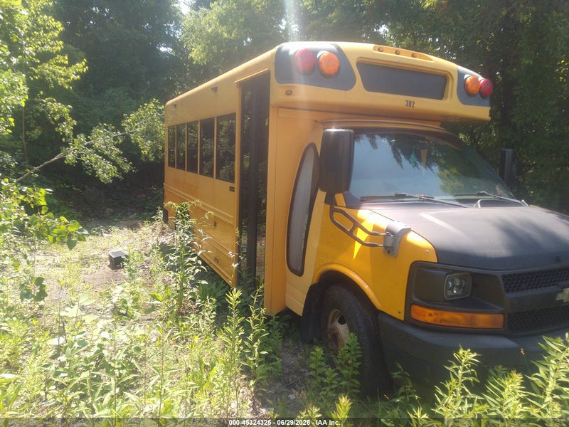 2011 Chevrolet Bus Express Cutaway   Yellow vin: 1GB3G3BL7B1164610