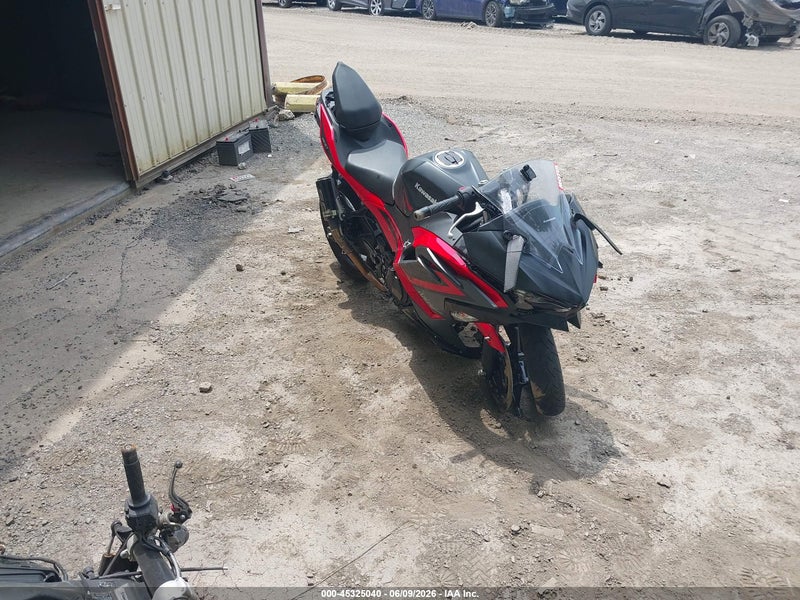 2025 Kawasaki Ex500   Red vin: ML5EXGG18SDA56642
