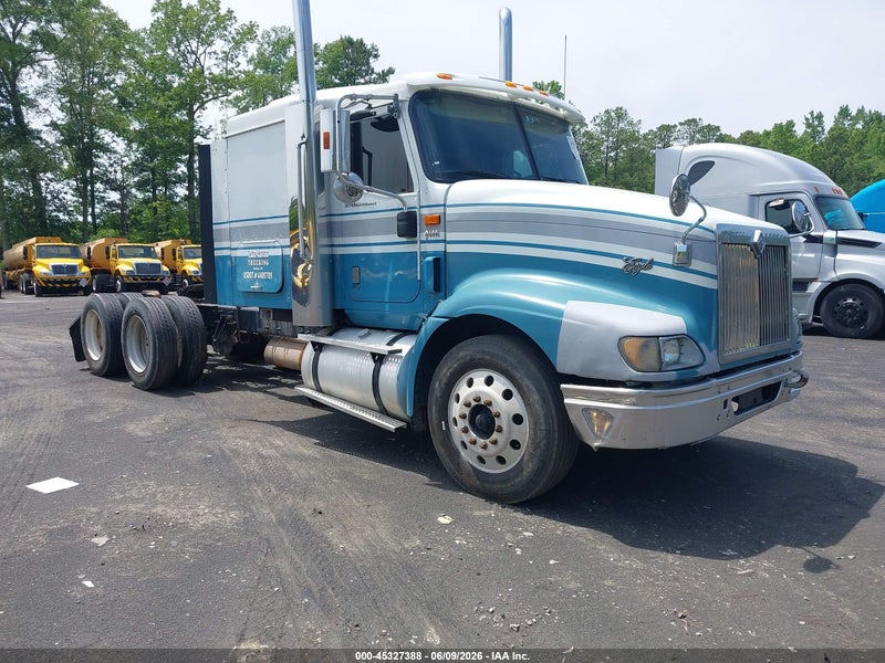 2006 International 9400   Белый vin: 2HSCNAPR76C238610