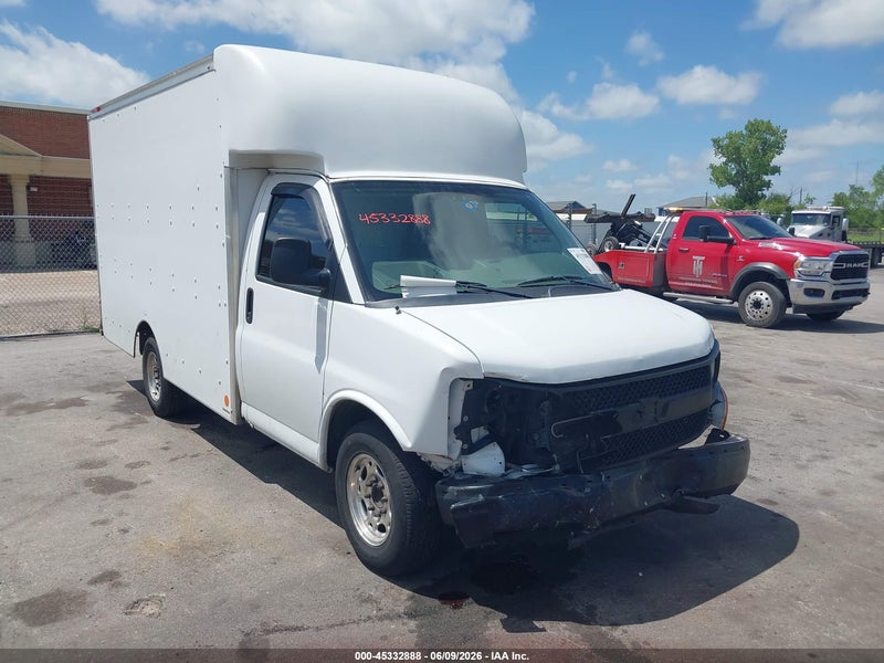 2013 Chevrolet Express Cutaway 3500 White vin: 1GB0G2BA2D1111795