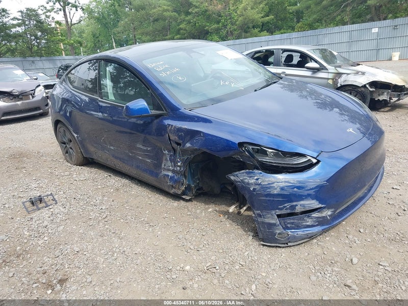 2025 Tesla Model Y Long Range Dual Motor All-wheel Drive Blue vin: 7SAYGDEE7SA341622