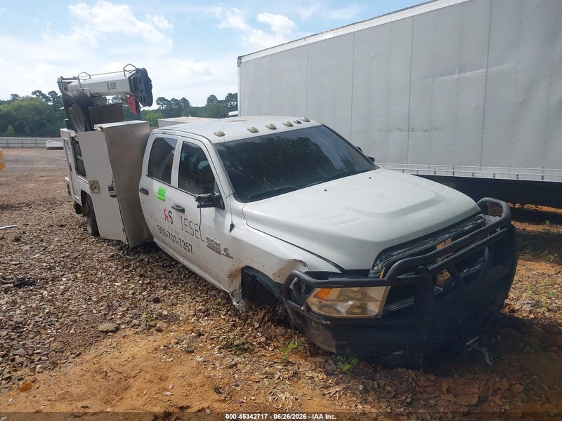 2017 Ram 5500 Chassis Tradesman/slt/laramie White vin: 3C7WRMFL2HG572500