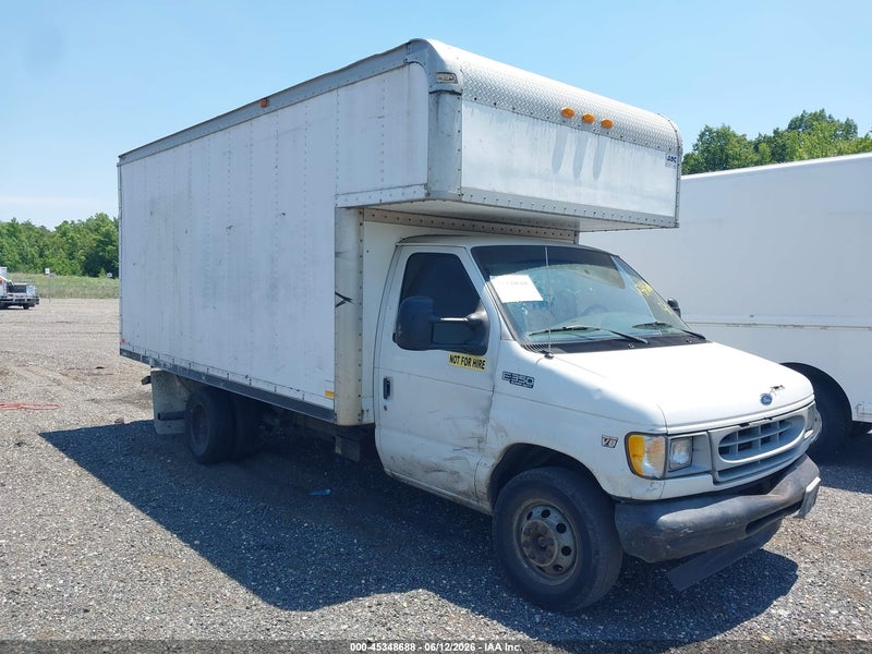 2002 Ford E-350 Cutaway Standard White vin: 1FDWE35F22HB15368