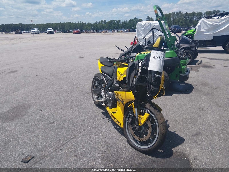 2024 Suzuki Gsx800 F Желтый vin: JS1EM13B9R7101002