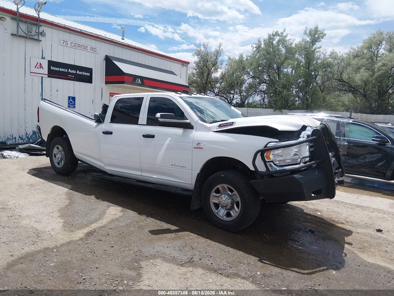 2019 Ram 3500 Tradesman  4x4 8' Box White vin: 3C63R3GL7KG708479