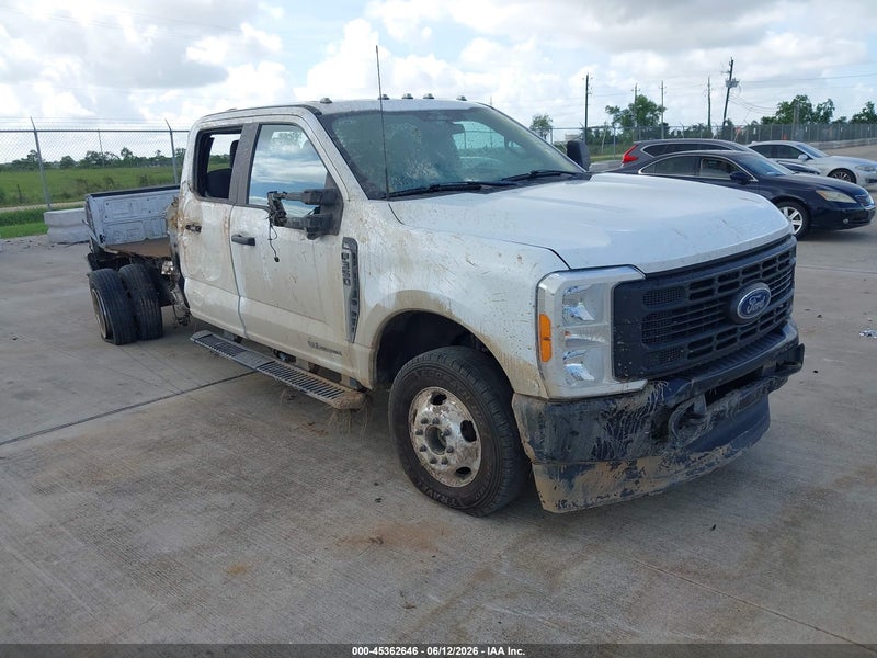 2023 Ford F-350 King Ranch/lariat/platinum/xl/xlt White vin: 1FT8W3DT5PEE04089