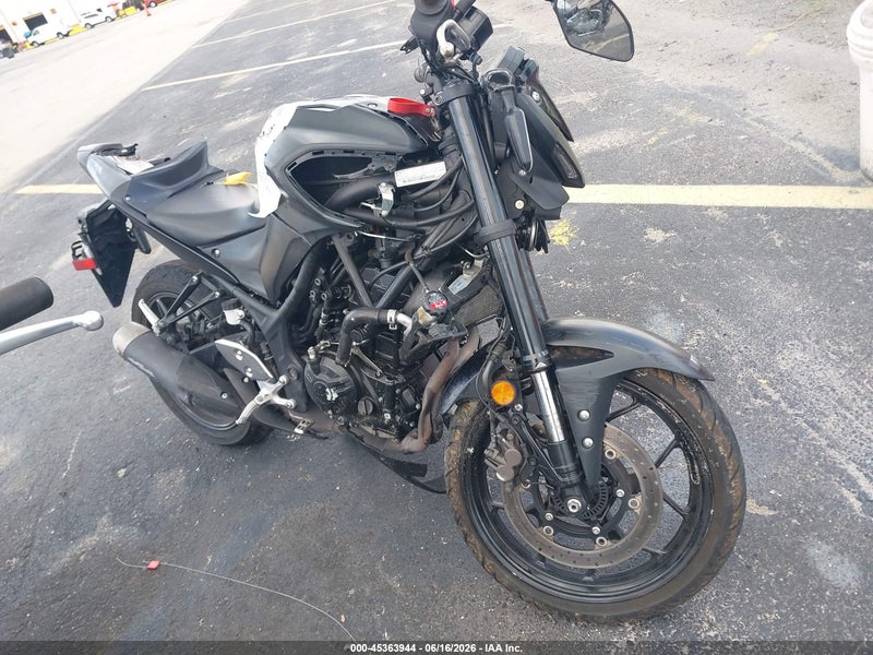 2022 Yamaha Mt-03 Черный vin: MH3RH20Y6NK008439