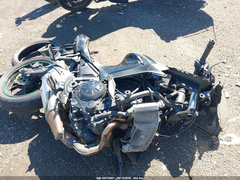 2025 Kawasaki Ex650 R Gray vin: ML5EXER1XSDAG4450