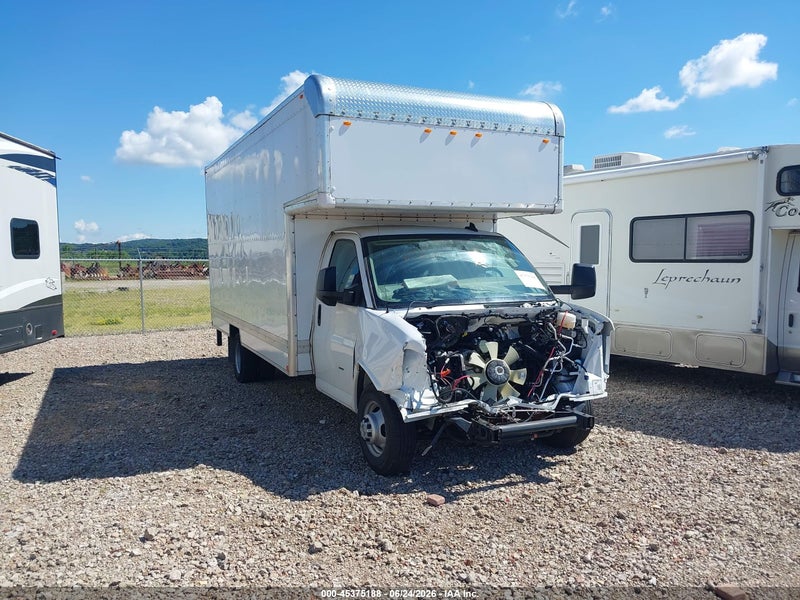 2025 Chevrolet Express Cutaway Work Van White vin: 1HA3GTC76SN008155