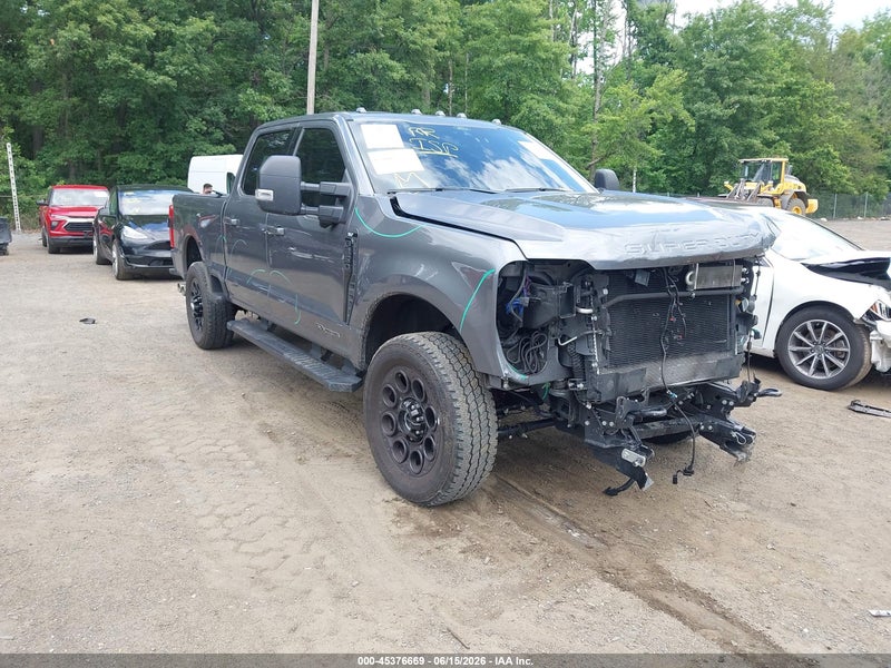 2024 Ford F-350 Xlt Gray vin: 1FT8W3BTXRED79602