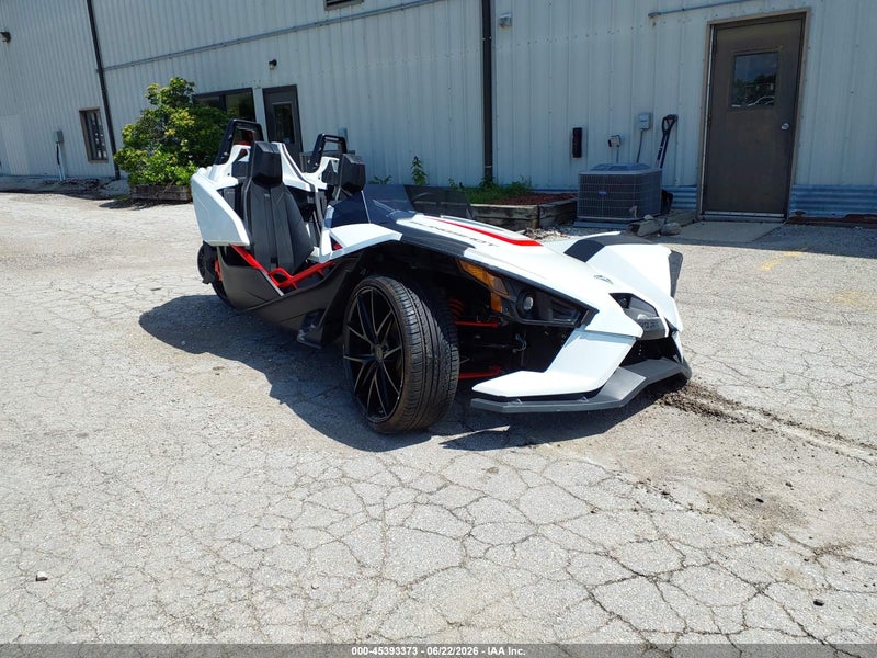 2016 Polaris Slingshot   White vin: 57XAAPFA2G7116951