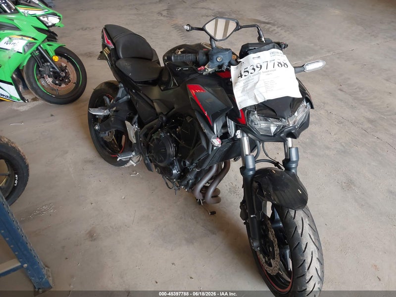 2023 Kawasaki Er650 P Black vin: ML5EREP19PDA82043