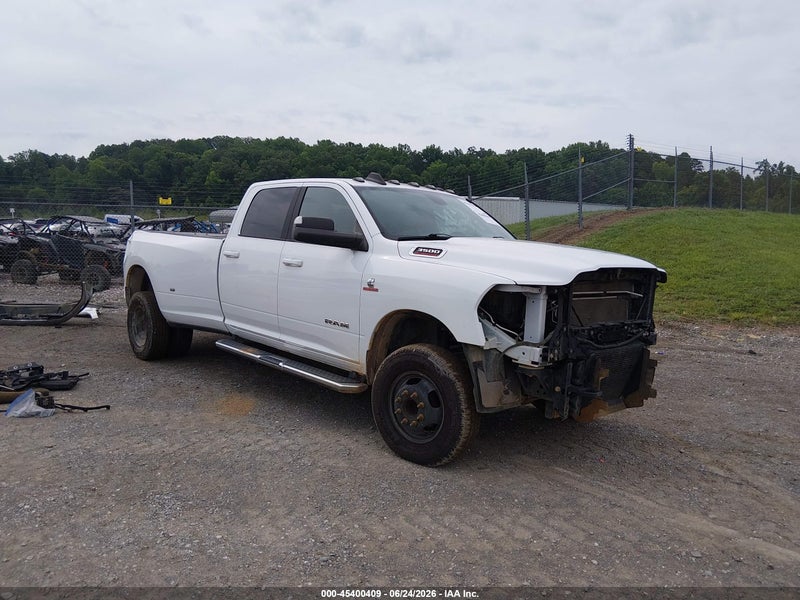 2021 Ram 3500 Big Horn  4x4 8' Box White vin: 3C63RRHL1MG565503