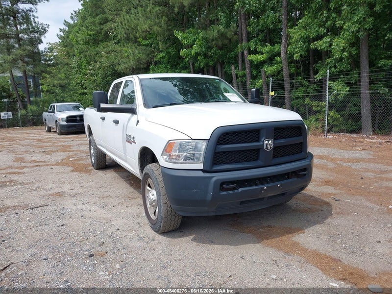 2017 Ram 3500 Tradesman  4x4 8' Box White vin: 3C63R3GL7HG711245