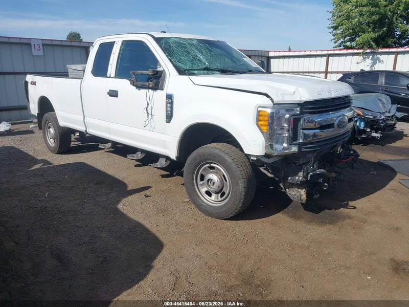2017 Ford F-350 Xlt White vin: 1FT8X3B63HED34023