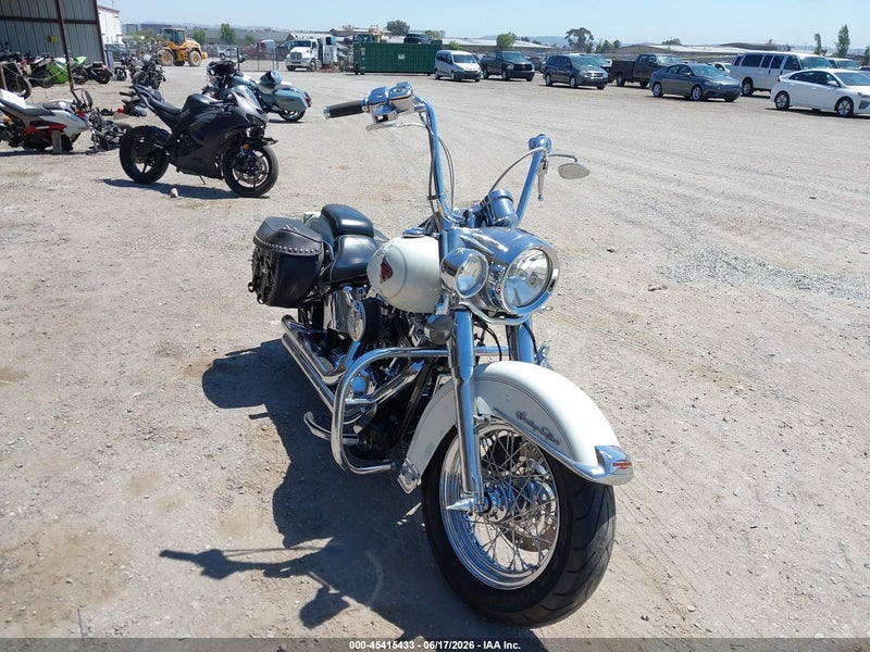 2000 Harley-davidson Flstc   White vin: 1HD1BJY37YY062218