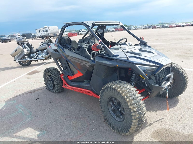 2020 Polaris Rzr Pro Xp Ultimate Black vin: 3NSRAD924LG165550