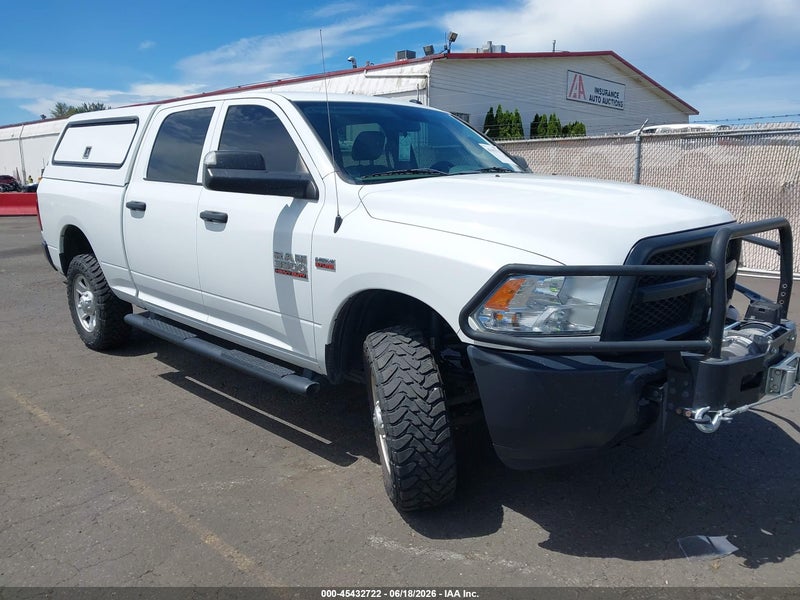 2018 Ram 3500 Tradesman  4x4 6'4 Box White vin: 3C63R3CT0JG410084