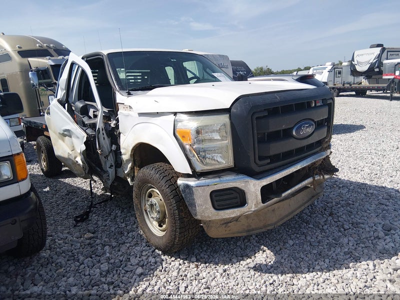 2015 Ford F-350 Xl White vin: 1FT8X3BT8FEC15015
