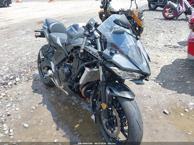 2026 Kawasaki Ex650 R Black vin: ML5EXER19TDAG8135
