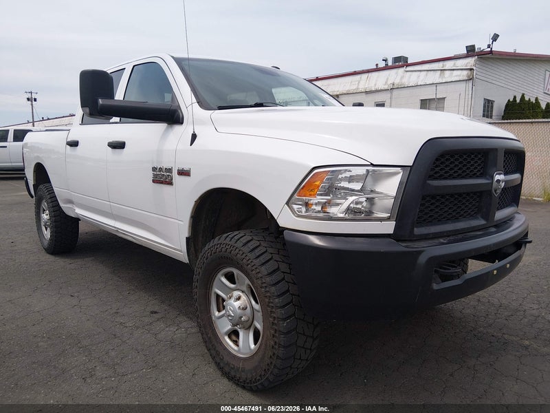 2018 Ram 3500 Tradesman  4x4 6'4 Box White vin: 3C63R3CT9JG383693