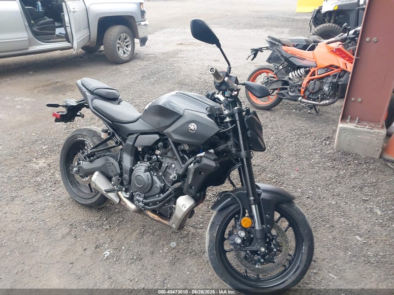 2026 Yamaha Mtn690   Black vin: JYARM48E0TA005339
