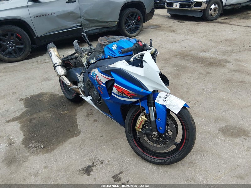 2013 Suzuki Gsx-r1000   Blue vin: JS1GT78A6D2102399