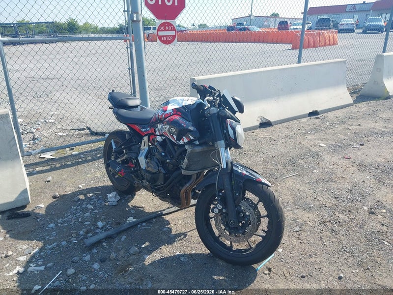 2016 Yamaha Fz07   Black vin: JYARM06E5GA007170