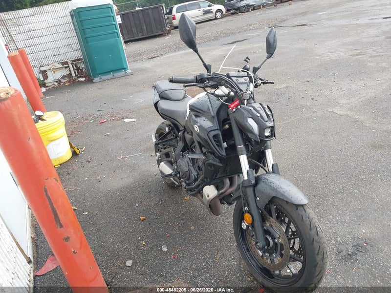 2024 Yamaha Mt07   Black vin: JYARM32E3RA011292