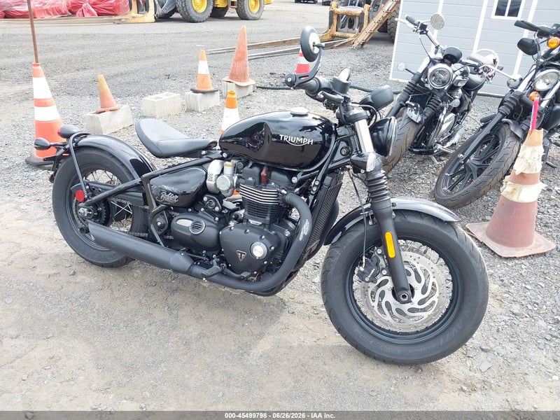 2018 Triumph Motorcycle Bonneville Bobber Black Черный vin: SMTD53HL0JT864793
