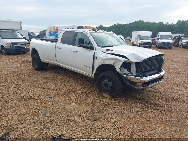 2019 Ram 3500 Big Horn  4x4 8' Box White vin: 3C63RRHL1KG547502