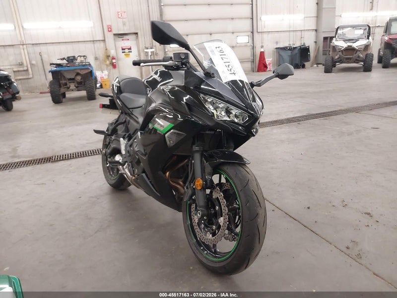 2025 Kawasaki Ex650 R Black vin: ML5EXER19SDAG5086