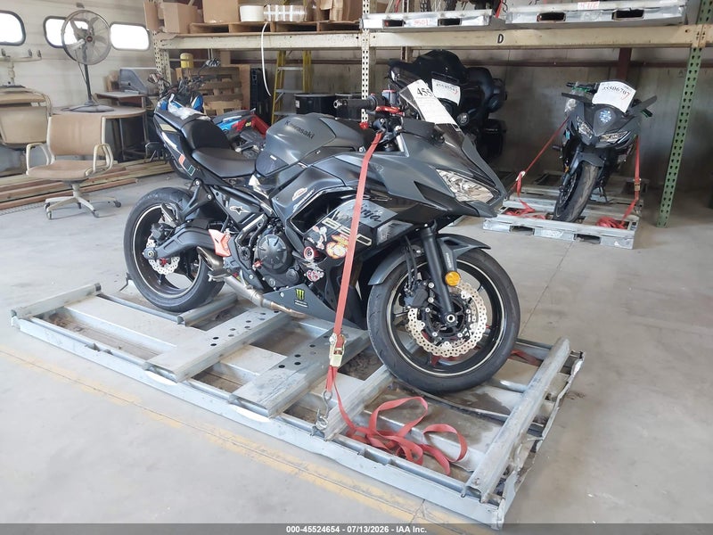 2024 Kawasaki Ex650 P Gray vin: ML5EXEP10RDAD5083