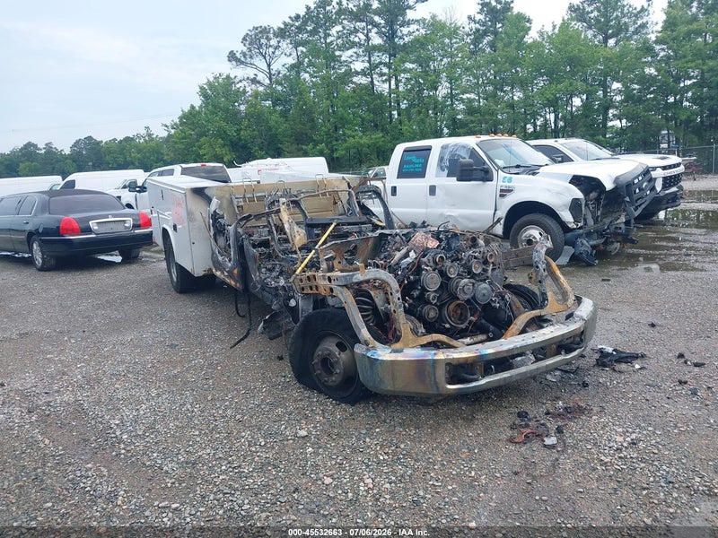 2022 Ford F-350 Chassis Lariat/xl/xlt White vin: 1FD8W3HT2NEC92533